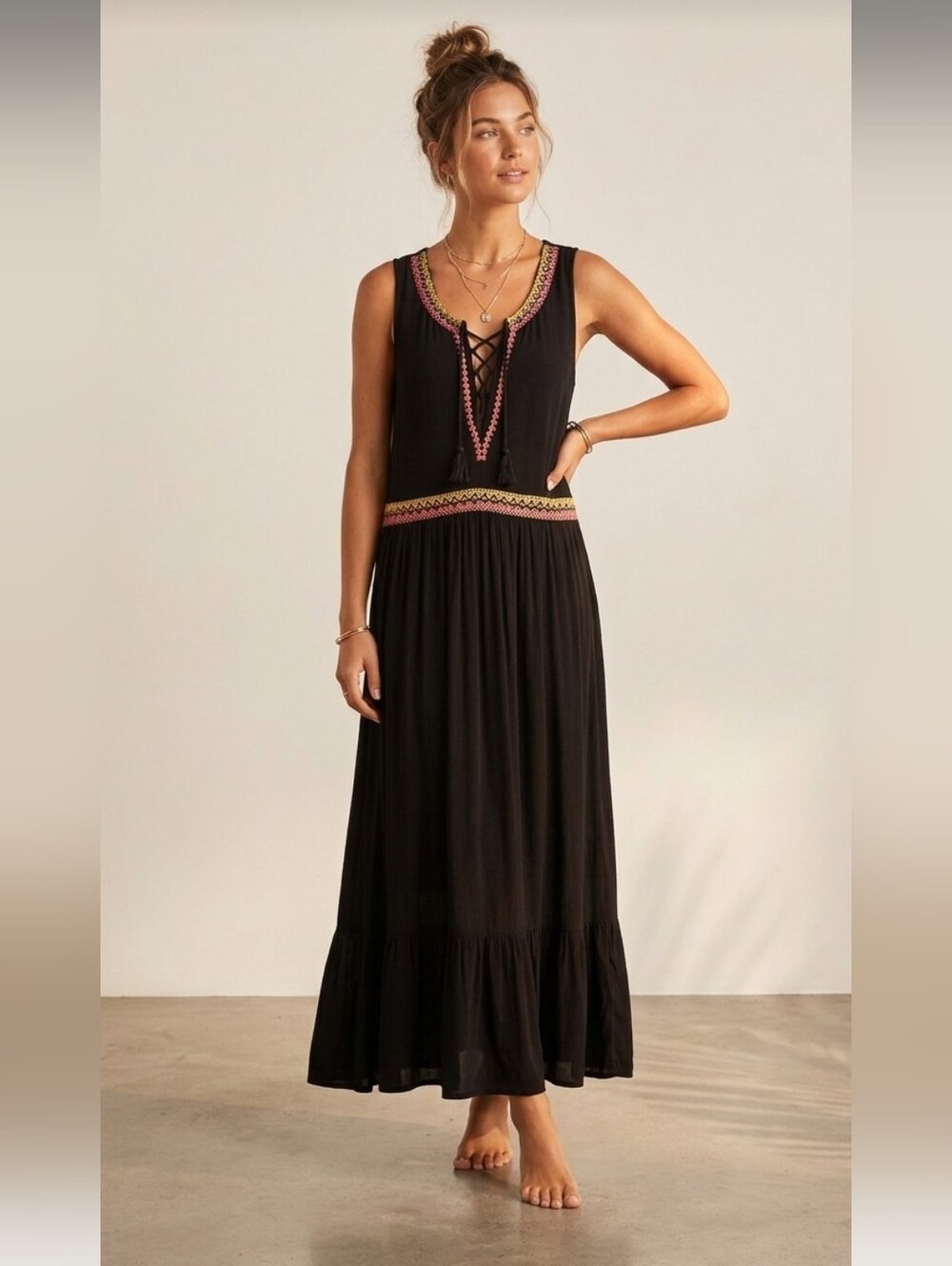 *2/30$* Black Embroidered Sleeveless Maxi Dress Boho Lace-up Front